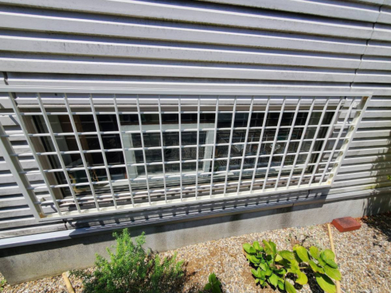 防犯のため面格子取付させて頂きました